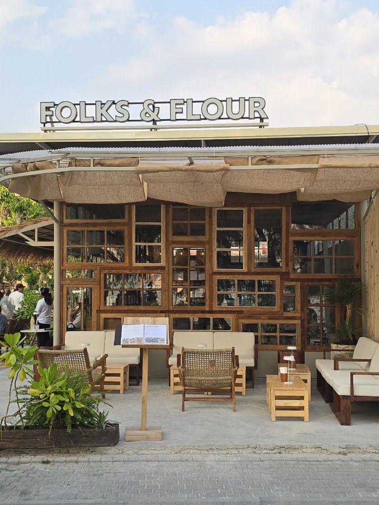 Folks and Flour café on Dongtan Beach, where the run starts